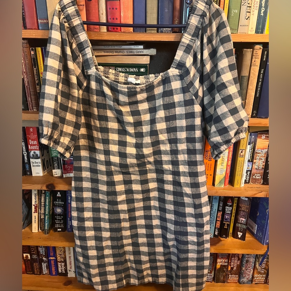 O'Neill Black and Tan Checkered Top